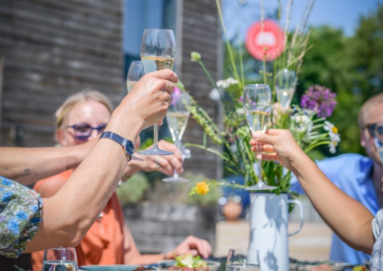 Read more about the article How to celebrate English Wine Week