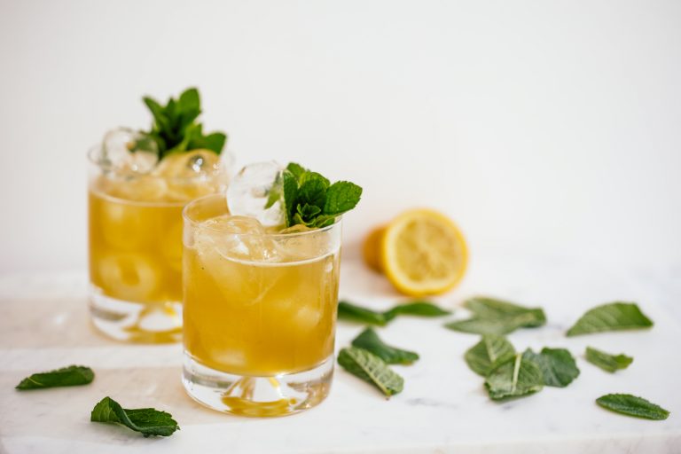 Read more about the article 9 easy non-alcoholic cocktails to try