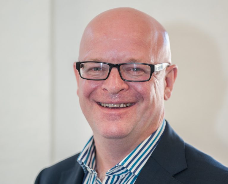 Read more about the article The English Wine Diaries Episode 25 – Alistair Morrell