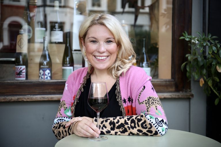 Read more about the article English Wine Diaries Episode 84: Laura Riches